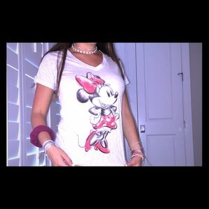Cute Minnie Mouse shirt!